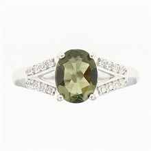 Anello in argento con moldavite e zirconi 04
