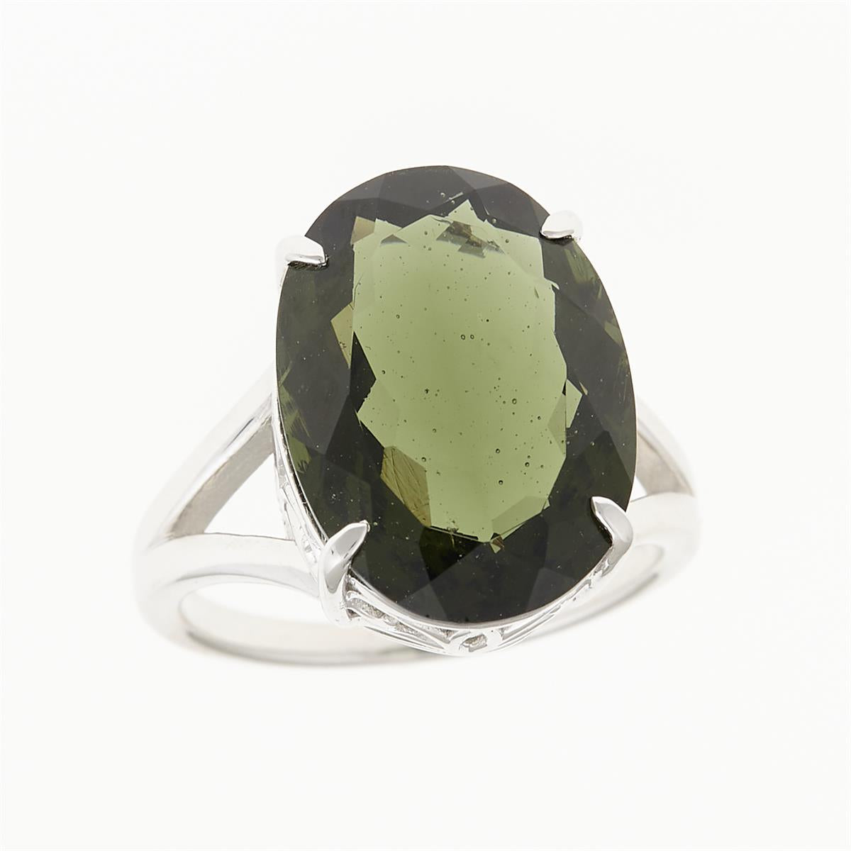 Silver ring with moldavite 29