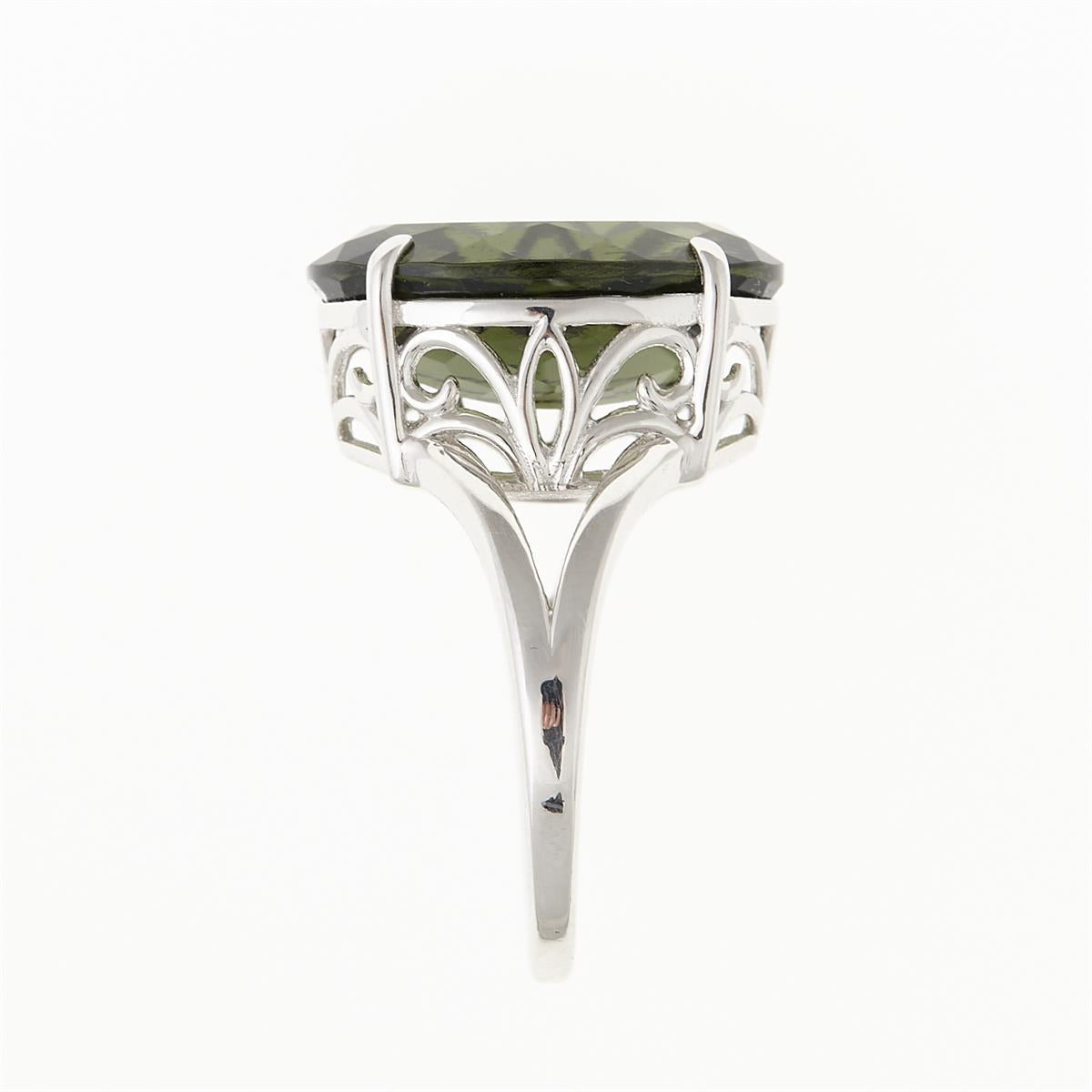 Silver ring with moldavite 29