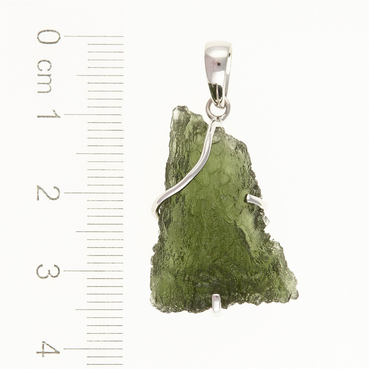 Silver pendant with a moldavite SM12009
