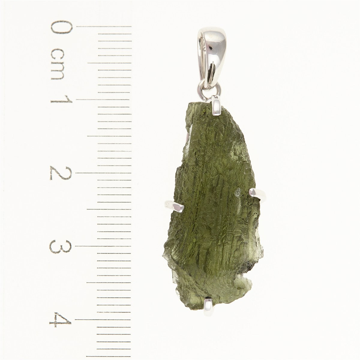 Silver pendant with a moldavite SM12029
