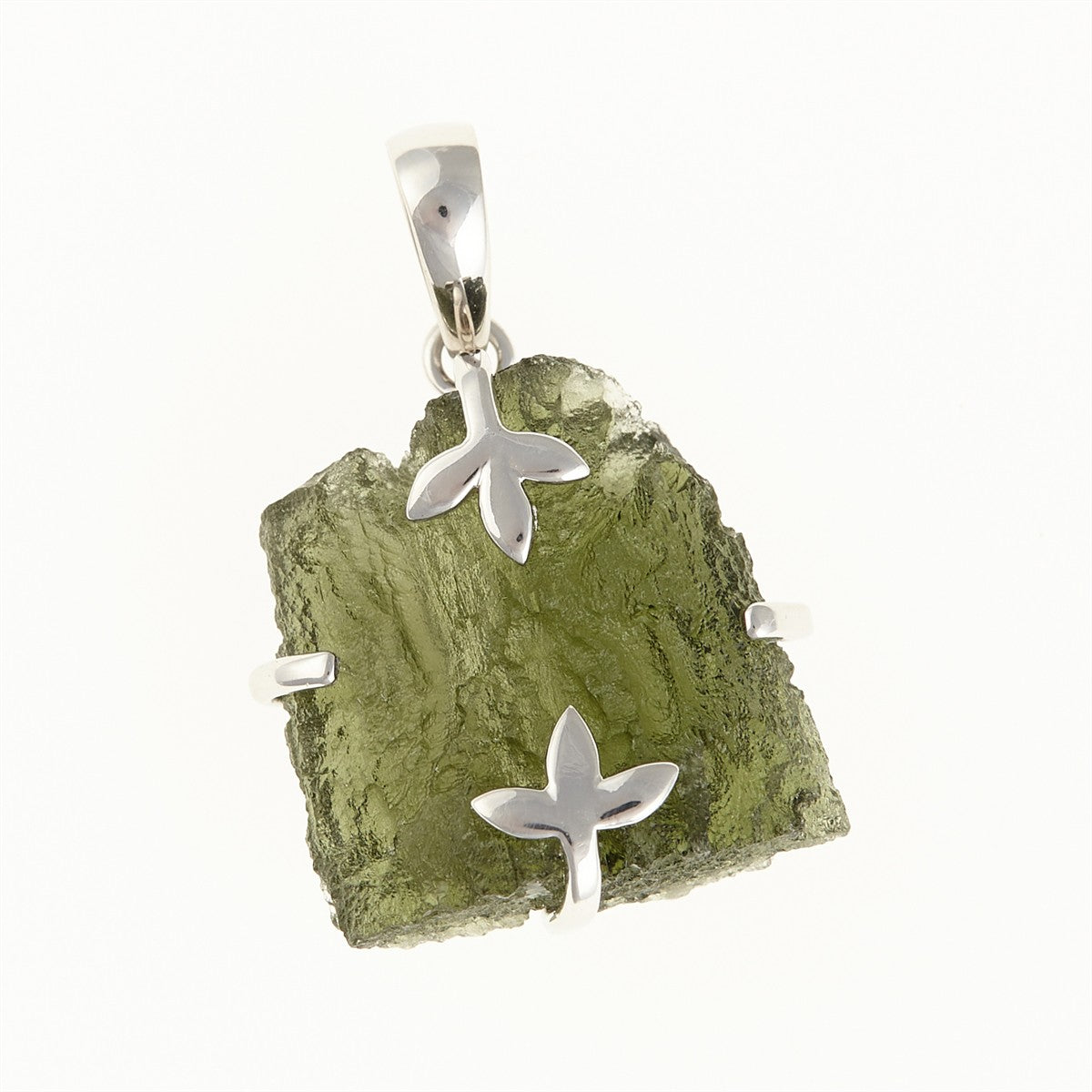 Silver pendant with a moldavite SM12112