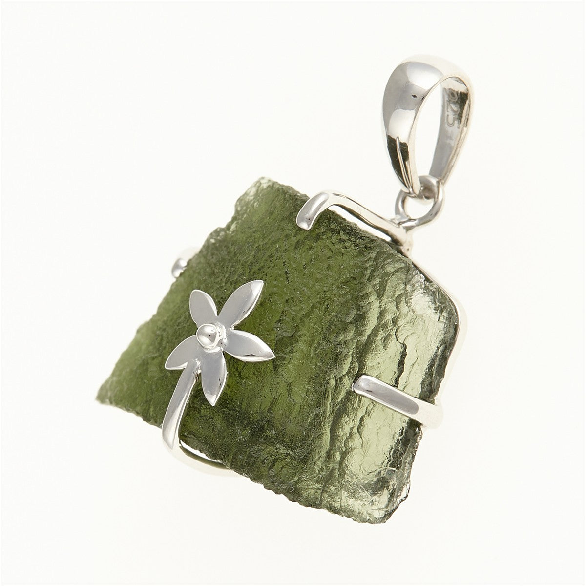 Silver pendant with a moldavite SM12123