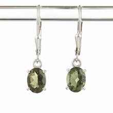 Orecchini in argento con codice moldavite 044-4