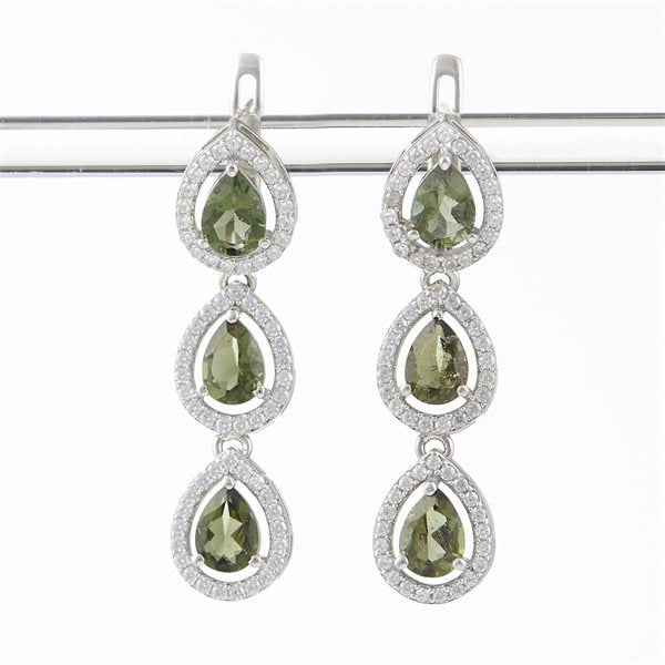 Orecchino in argento con moldavite e zirconi 050Z-1