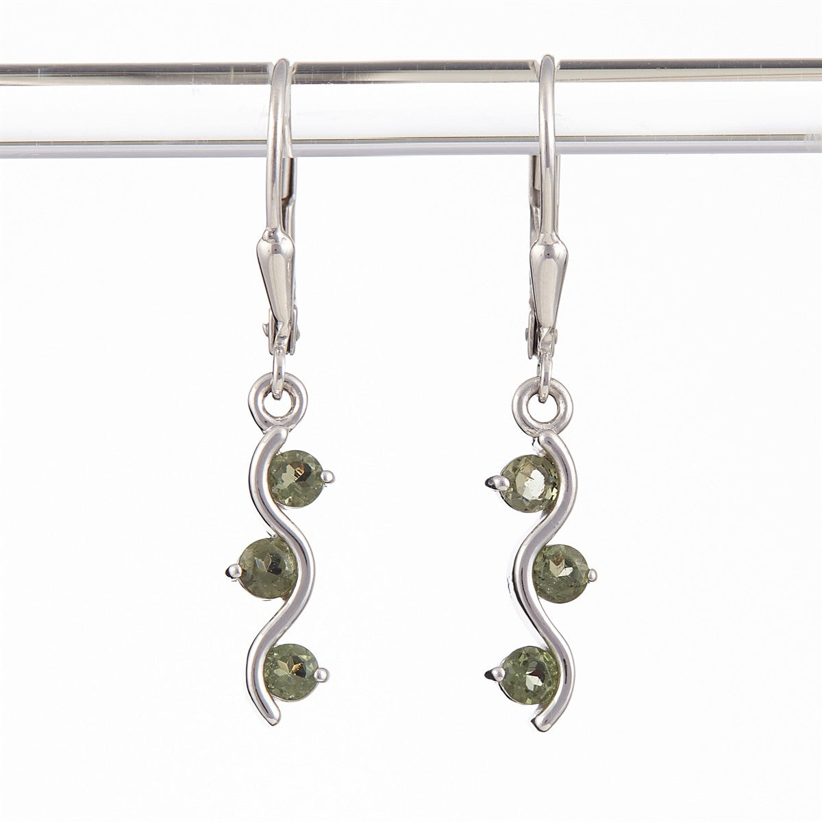 Silver earring with moldavite 097-4