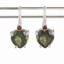 Orecchini in argento con moldavite e granati - cuore 110G-4