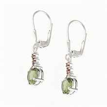 Orecchini in argento con moldavite e granati 434G-4