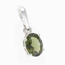 Silver pendant with moldavite 044