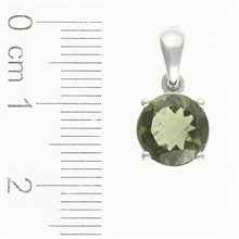 Silver pendant with moldavite 108