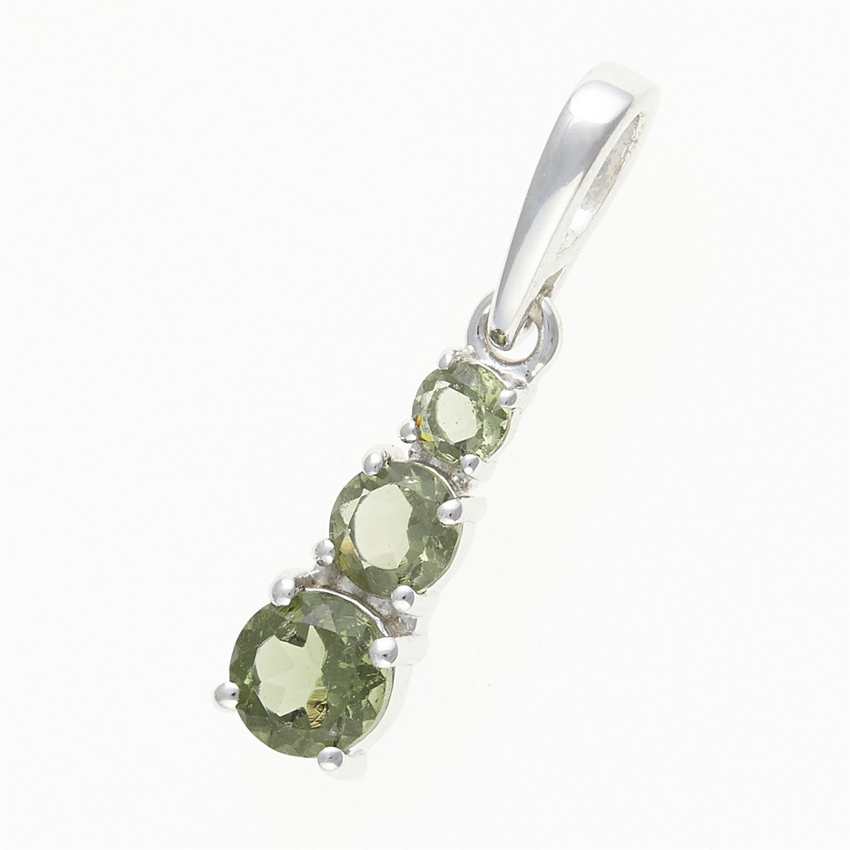 Silver pendant with moldavite 267