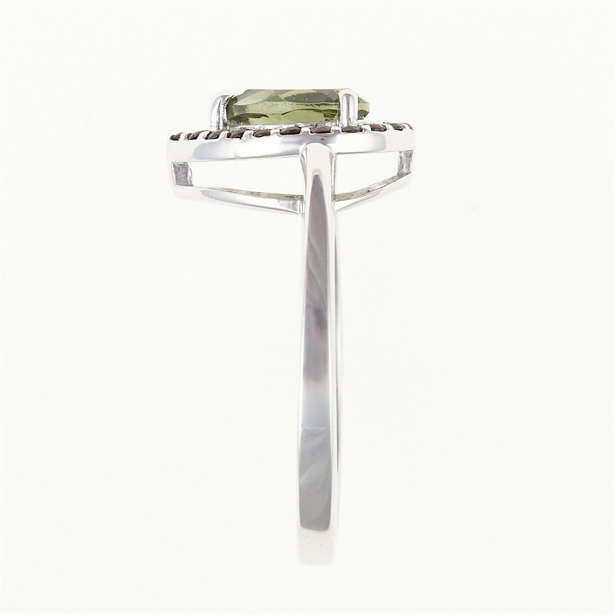 Silver ring mit moldavite and garnets 048G