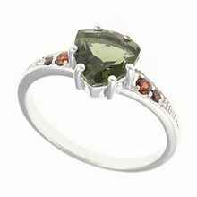 Anello in argento con moldavite e granati 283G